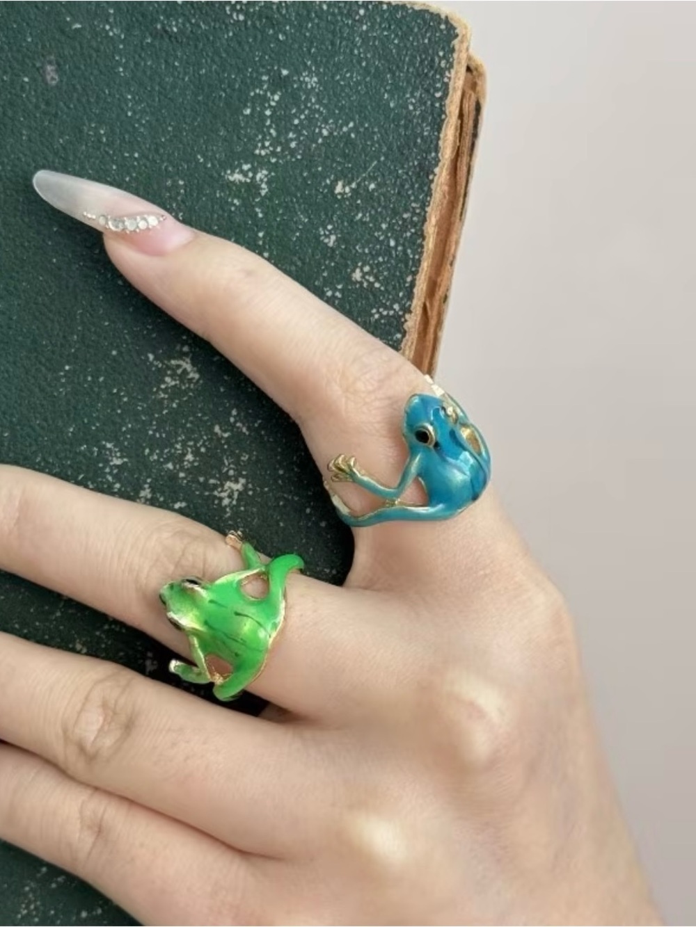 NEW! Unique Enamel Frog Wrap Ring. 🐸 A7-224